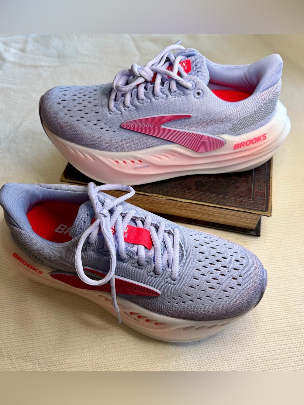 Brooks Glycerin Max Women’s Running Shoes In Blue Heron and Diva Pink Size 7